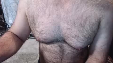 Snapshot of bobbyhill27b chatting on April 19, 2:38 pm BobbyHill27b online show from April 19, 2:38 pm
