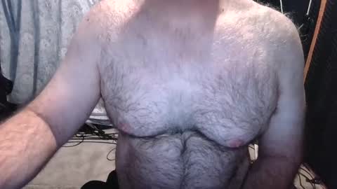 Snapshot of bobbyhill27b chatting on April 26, 2:15 pm BobbyHill27b online show from April 26, 2:15 pm