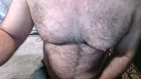 Snapshot of bobbyhill27b chatting on May 2, 3:06 pm BobbyHill27b online show from May 2, 3:06 pm