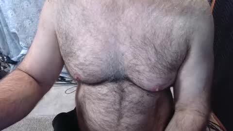 Snapshot of bobbyhill27b chatting on May 5, 2:03 pm BobbyHill27b online show from May 5, 2:03 pm