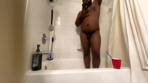 Luv bug  online show from December 5, 11:40 pm