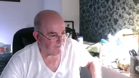 Snapshot of bobo89506 chatting on March 29, 7:19 am bobo89506 online show from March 29, 7:19 am