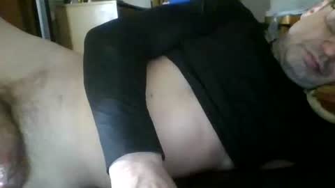 Snapshot of bodakos69 chatting on March 29, 2:11 am bodakos69 online show from March 29, 2:11 am
