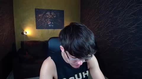 BodhiHayes online show from March 16, 5:44 am