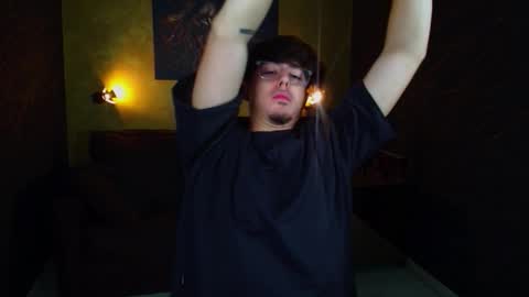 BodhiHayes online show from March 27, 5:24 am