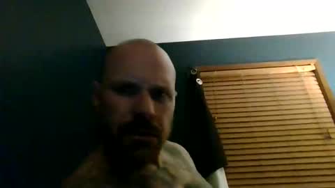 Snapshot of bodyart85_19 chatting on February 14, 2:19 am Bodyart85 19 online show from February 14, 2:19 am