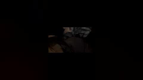 Snapshot of bodyart85_19 chatting on May 16, 7:34 pm Bodyart85 19 online show from May 16, 7:34 pm