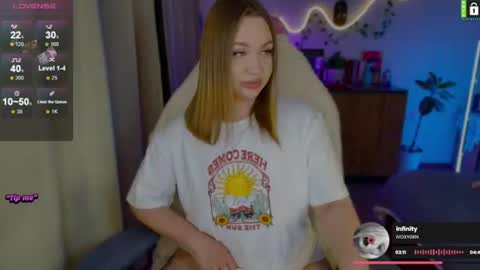 Snapshot of bodylina chatting on June 14, 8:11 pm Lina online show from June 14, 8:11 pm
