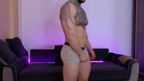 Snapshot of bodyouwant chatting on January 27, 7:35 am bodyouwant online show from January 27, 7:35 am