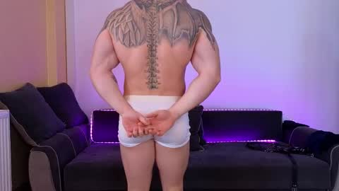 Snapshot of bodyouwant chatting on March 5, 8:21 am bodyouwant online show from March 5, 8:21 am