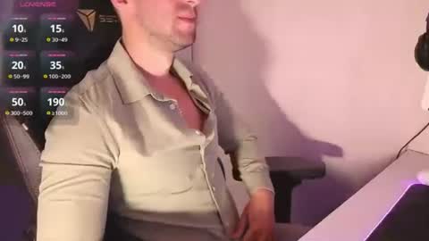 Snapshot of boiteasex chatting on July 25, 5:49 am boiteasex online show from July 25, 5:49 am