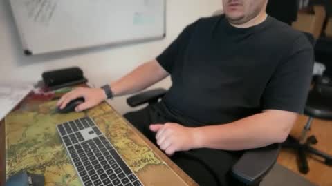Snapshot of bokusa_ger_dev chatting on May 18, 7:47 am Your Slave online show from May 18, 7:47 am