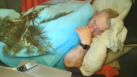 Bomber59potsdam online show from December 19, 8:44 pm