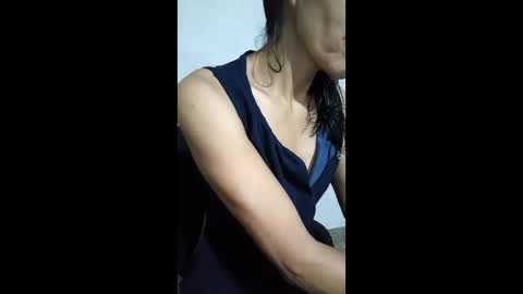 Snapshot of bombonsexy84milf chatting on June 10, 6:01 am bombonsexy84milf online show from June 10, 6:01 am