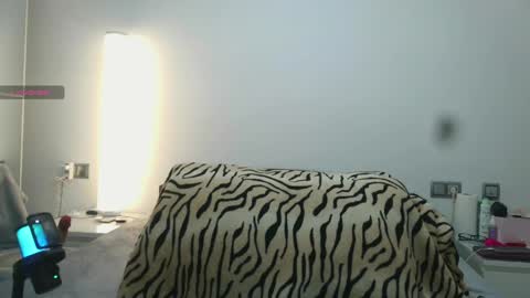 Lucy online show from April 2, 8:01 am