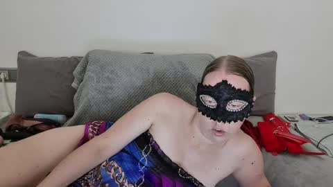 Snapshot of bonbonsitos_69 chatting on August 1, 9:08 am Lucy online show from August 1, 9:08 am