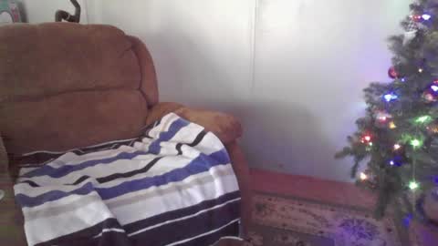 Snapshot of bone_daddy_4u chatting on January 3, 3:12 pm Bone daddy online show from January 3, 3:12 pm