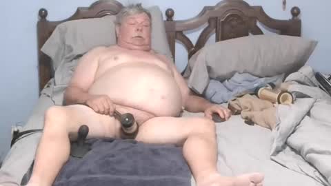 Snapshot of boner1961 chatting on July 11, 11:35 am boner1961 online show from July 11, 11:35 am