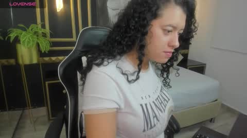 Snapshot of bonnie68_ chatting on November 10, 1:32 pm bonnie68_ online show from November 10, 1:32 pm