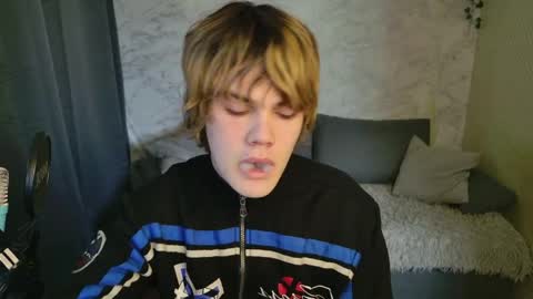 Jessy  Mark online show from April 21, 5:14 am