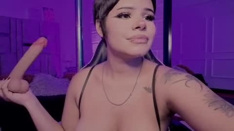 Snapshot of bonnie_anderson chatting on April 27, 8:18 pm Bonnie Anderson online show from April 27, 8:18 pm