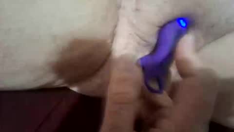 Snapshot of bonnie_clyde99 chatting on May 16, 4:53 am bonnie_clyde99 online show from May 16, 4:53 am