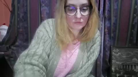 Snapshot of bonnie_fuck_clyde chatting on December 28, 11:26 pm Bonnie Fuck Clydes online show from December 28, 11:26 pm