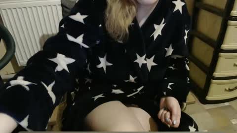 Snapshot of bonnie_fuck_clyde chatting on January 28, 4:08 am Bonnie Fuck Clydes online show from January 28, 4:08 am