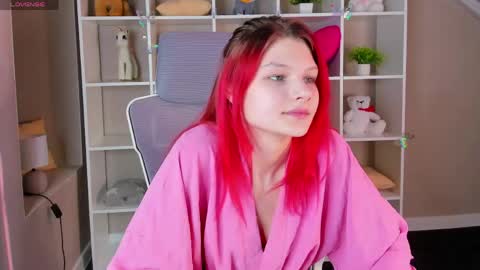 Snapshot of bonnie_hernandez chatting on April 22, 9:33 am Bonnie online show from April 22, 9:33 am