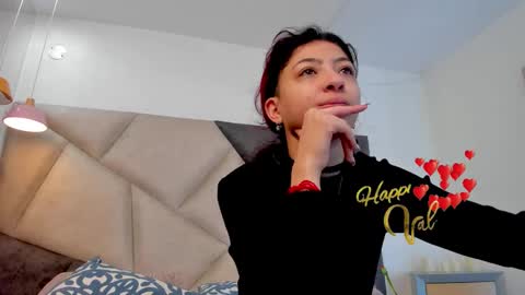   online show from February 15, 9:44 pm