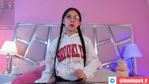 Snapshot of bonniepark_ chatting on January 16, 1:14 pm Bonnie online show from January 16, 1:14 pm