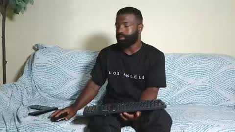 Snapshot of bonsai160723 chatting on June 14, 3:41 am kevin hart online show from June 14, 3:41 am