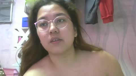 Snapshot of boobsiemarie chatting on March 9, 11:36 am MommyMarie-Singlemom of 2. online show from March 9, 11:36 am
