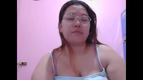 Snapshot of boobsiemarie chatting on April 30, 8:53 am MommyMarie-Singlemom of 2. online show from April 30, 8:53 am
