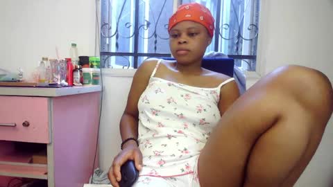 Snapshot of boobslay chatting on June 10, 10:47 am boobslay online show from June 10, 10:47 am