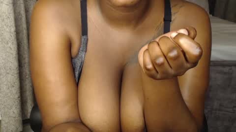 Snapshot of booby_candy chatting on June 26, 10:36 pm booby_candy online show from June 26, 10:36 pm