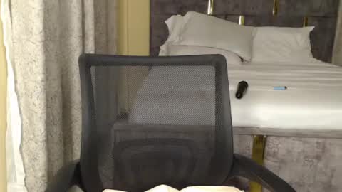 Snapshot of booby_candy chatting on August 3, 7:39 pm booby_candy online show from August 3, 7:39 pm