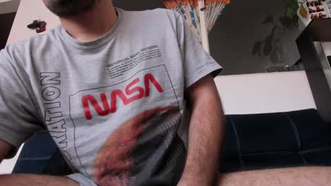 Snapshot of boomboomhoot chatting on December 20, 6:24 pm Maggie and Jay  online show from December 20, 6:24 pm