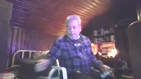 Booshwa online show from November 15, 10:01 am