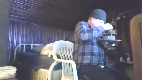 Booshwa online show from December 4, 8:28 pm