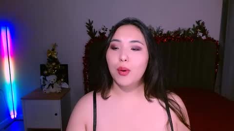 Snapshot of bootylecious_ chatting on December 31, 6:48 am Mona online show from December 31, 6:48 am