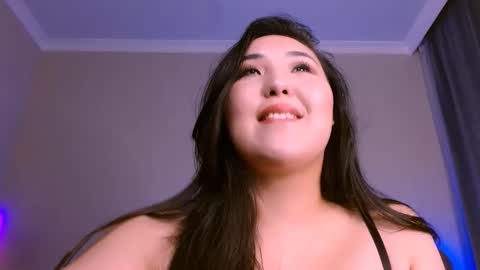 Snapshot of bootylecious_ chatting on March 8, 2:04 am Mona online show from March 8, 2:04 am