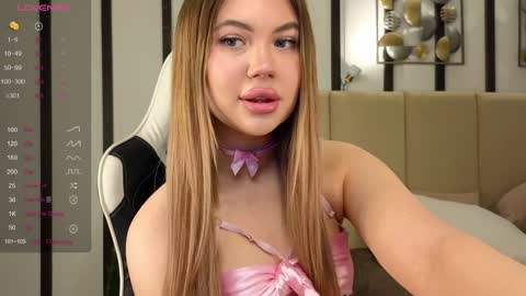 Snapshot of bootytrisha chatting on February 1, 3:19 am Trisha online show from February 1, 3:19 am