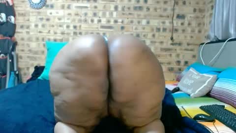 bootytwerkxxx online show from June 2, 5:48 pm