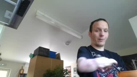 Snapshot of boredlul chatting on May 7, 8:31 am boredlul online show from May 7, 8:31 am