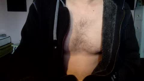 Snapshot of borisvian75019 chatting on December 3, 9:55 am HornyBoo online show from December 3, 9:55 am