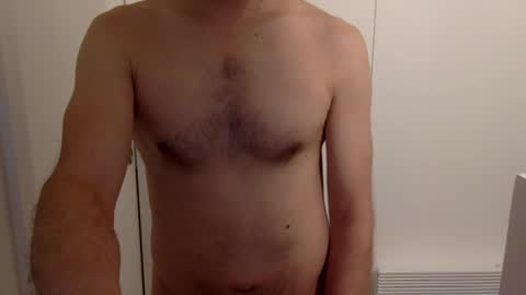 Snapshot of borisvian75019 chatting on January 29, 8:18 am HornyBoo online show from January 29, 8:18 am