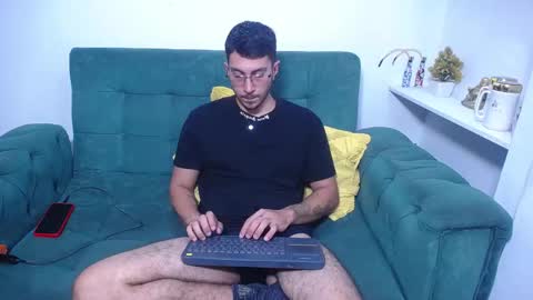 Snapshot of borsalinomoreau chatting on October 12, 8:41 pm borsalinomoreau online show from October 12, 8:41 pm