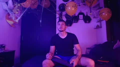 Snapshot of borsalinomoreau chatting on October 27, 7:29 pm borsalinomoreau online show from October 27, 7:29 pm