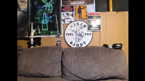 Snapshot of bossdeuce420 chatting on April 6, 4:46 am bossdeuce420 online show from April 6, 4:46 am